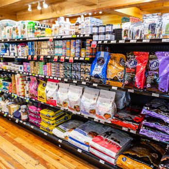 Heavens Peak Organic Market - shelves of dog food - Health Markets Near Me - Eureka, Montana Heavens Peak Organic Market - shelves of dog food - Health Markets Near Me - Eureka, Montana