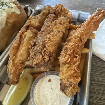 The Dive Oyster Bar - FISH N CHIPS - Seafood Near Me - Temple City, California