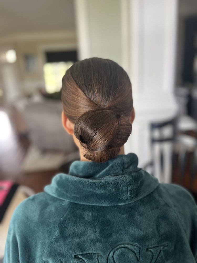 TIFARA STUDIO Updated May 2024 11 Photos 602 N Elm St, Lumberton