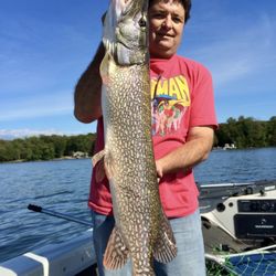 Fisher's Resort - Monster northern! Catch & release.