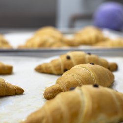 La Baguette North - FRESH 
CHOCOLATE CROISSANT