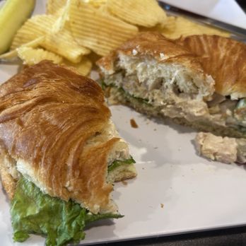 Just Peachy Cafe - Creamy Chicken Sandwich - Breakfast & Brunch Near Me - Shelbyville, Indiana Just Peachy Cafe - Creamy Chicken Sandwich - Breakfast & Brunch Near Me - Shelbyville, Indiana