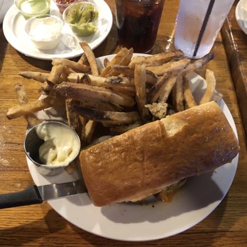 Wooden Nickel Pub & Eateries - Delicious cheeseburger! - Bars Near Me - Sublimity, Oregon