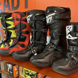 10 CYCLES - MX Boots
