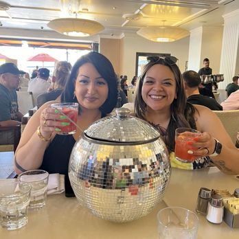 ALEXXA’S - Updated June 2024 - 1838 Photos & 930 Reviews - 3655 S Las