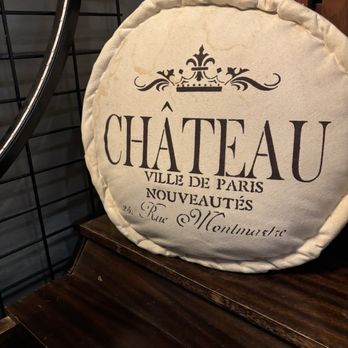 Chateau De Chantilly Cafe - The logo - Bakeries Near Me - Chantilly, Virginia