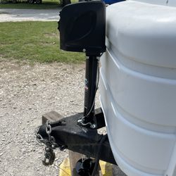 Moses Mobile Rv Repair & Transport - Side view of new electric trailer jack