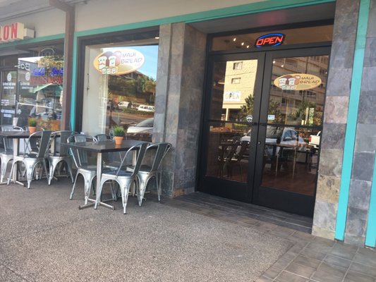 Maui Bread Company by null