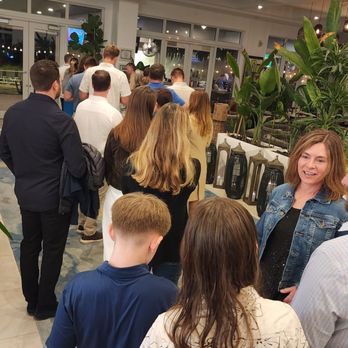 Lighthouse Kitchen + Bar - Waiting in line,  then cafeteria seating. - Seafood Near Me - Marathon, Florida