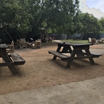 The Little Darlin' - Outside patio - American Near Me - Austin, Texas The Little Darlin' - Outside patio - American Near Me - Austin, Texas