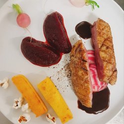 L'Anversis Table de Montagne - La canard.
La betterave.
Le Maïs