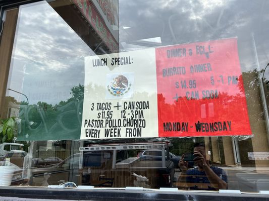 Tacos Los Primos by null