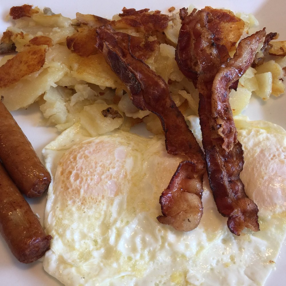 Elmer Diner - Eggs, sausage, bacon and homefries - Diners Near Me - Elmer, New Jersey