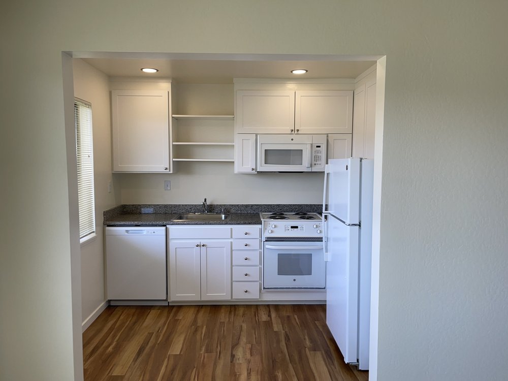 BON AIR APARTMENTS Updated April 2024 14 Reviews 585 Sir Francs