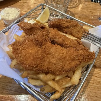 North Bar & Grill - Bars Near Me - Napa, California