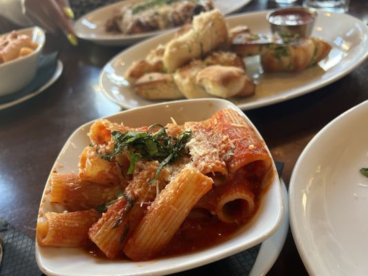 B.B. Italia Bistro & Bar by null
