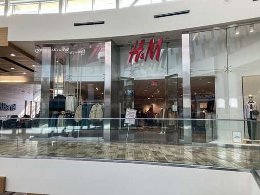 H&M by null