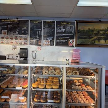 Vasy's Donut Shop - Donuts Near Me - Fremont, California