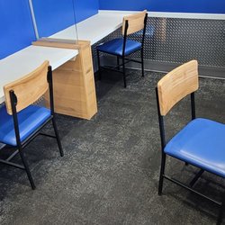 TA Express - Quiet area for more reading internet etc