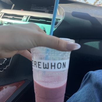Erewhon - strawberry smoothie - Grocery Near Me - Los Angeles, California Erewhon - strawberry smoothie - Grocery Near Me - Los Angeles, California