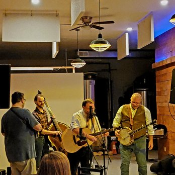 Cedar Run Brewery - Bluegrass Band - Breweries Near Me - Nokesville, Virginia