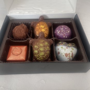 Coffee and Chocolate - Downtown - My taster box - Chocolatiers & Shops Near Me - Knoxville, Tennessee Coffee and Chocolate - Downtown - My taster box - Chocolatiers & Shops Near Me - Knoxville, Tennessee