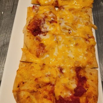 Colton's Social House - Kids' cheese pizza - New American Near Me - Clovis, California
