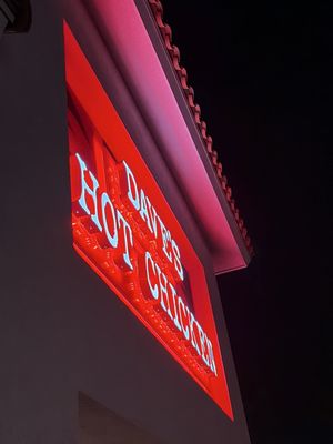 Dave's Hot Chicken by null