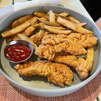 Palm Breeze Bar - Chicken tenders and fries - Bars Near Me - Anaheim, California Palm Breeze Bar - Chicken tenders and fries - Bars Near Me - Anaheim, California
