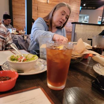 Meso Maya Comida y Copas - Guacamole, salsa, chips and mango iced tea. - Mexican Near Me - Dallas, Texas Meso Maya Comida y Copas - Guacamole, salsa, chips and mango iced tea. - Mexican Near Me - Dallas, Texas