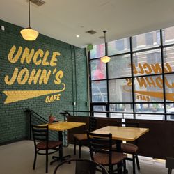 Uncle John’s Cafe