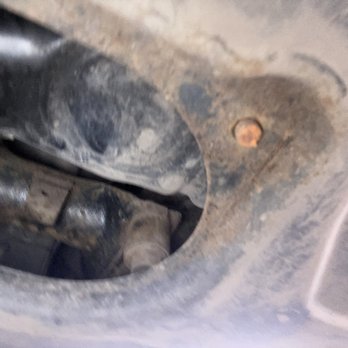 Advantage Toyota - A broken bolt with heavy rust on the broken face that supposedly occurred in less than 2 days - Car Dealers Near Me - Calumet City, Illinois Advantage Toyota - A broken bolt with heavy rust on the broken face that supposedly occurred in less than 2 days - Car Dealers Near Me - Calumet City, Illinois
