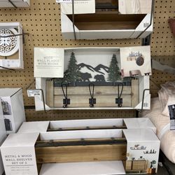 Fred Meyer - Cute wall decor
