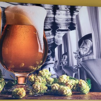 Uptown Kitchen + Taphouse - Decoration - Gastropubs Near Me - Rogers, Arkansas