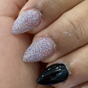 Paradise Nail Spa - Crap nails... not pleased with them at all - Nail Salons Near Me - Mansfield, Texas