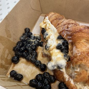 San San Tea House - Boba Croissant - Bubble Tea Near Me - San Leandro, California San San Tea House - Boba Croissant - Bubble Tea Near Me - San Leandro, California