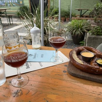 Buchner’s Bierhalle - Beer Bar Near Me - Jacksonville, Florida