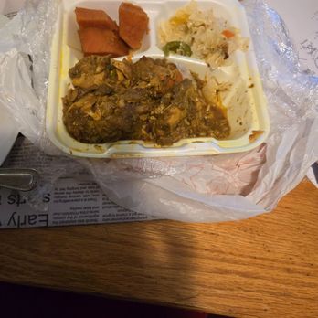 Dop’s Jerk House - Curry chicken, cabbage and tams - Caribbean Near Me - Bloomington, Illinois Dop’s Jerk House - Curry chicken, cabbage and tams - Caribbean Near Me - Bloomington, Illinois