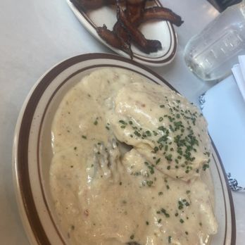 Denver Biscuit Co. - Centennial - Biscuits and gravy with bacon - Breakfast & Brunch Near Me - Centennial, Colorado
