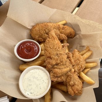 Young's Beach Shack - Breakfast & Brunch Near Me - Dana Point, California