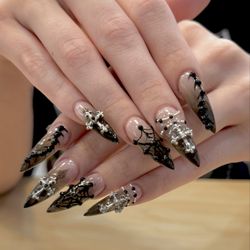 Nailsneedlove Studio - Nail Artist: Jayden