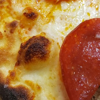 Valle Eatery & Bar - Pepperoni pizza course - Bars Near Me - Lompoc, California