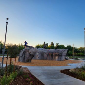 Morse Community Park - Rock Climbing area - Parks Near Me - Elk Grove, California Morse Community Park - Rock Climbing area - Parks Near Me - Elk Grove, California