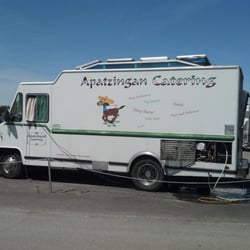 Apatzingan Catering - Decent cart at location with 3 carts.