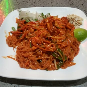 Pho Viet Xpress - Chicken Pad Thai $10.50 - Vietnamese Near Me - Vaughan, Ontario Pho Viet Xpress - Chicken Pad Thai $10.50 - Vietnamese Near Me - Vaughan, Ontario