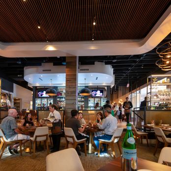 Cuts Steakhouse - Seating - Steakhouses Near Me - Suwanee, Georgia