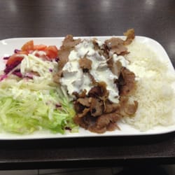 Sultan Pizza Kebab - Döner Teller. 6.90 €