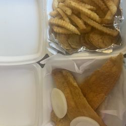Tammy's Fish & Fried Green Tomatoes - Fried fish plate with fries.