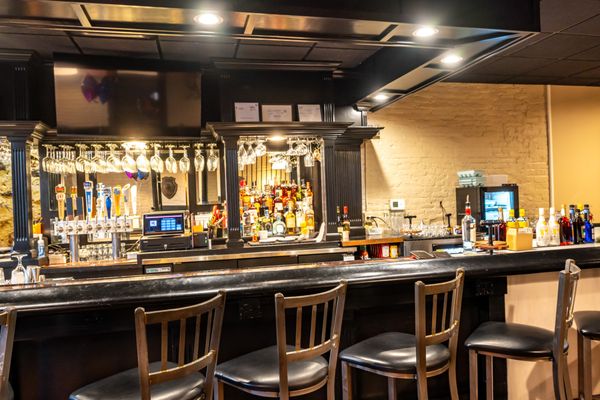 Squire on the Square by null