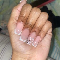 Classic Nails - French set with design